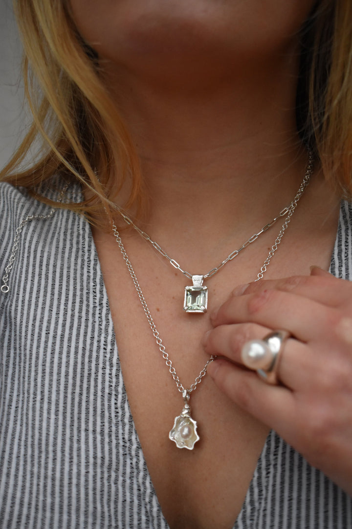 silver oyster necklace with freshwater pearl