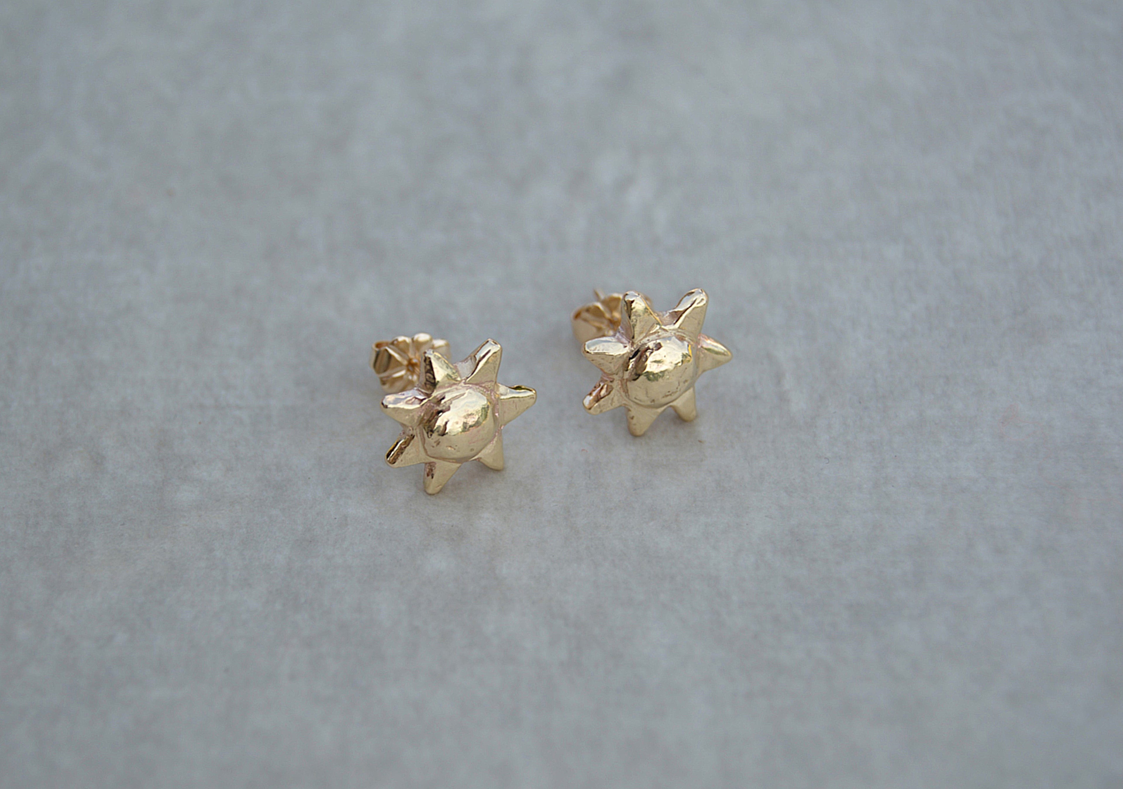 Solid 9ct gold sunshine studs.
gold sunshine shape stud earrings mini charm earrings gifts for her valentines love earrings gold studs. Gold studs gold sun charm earrings