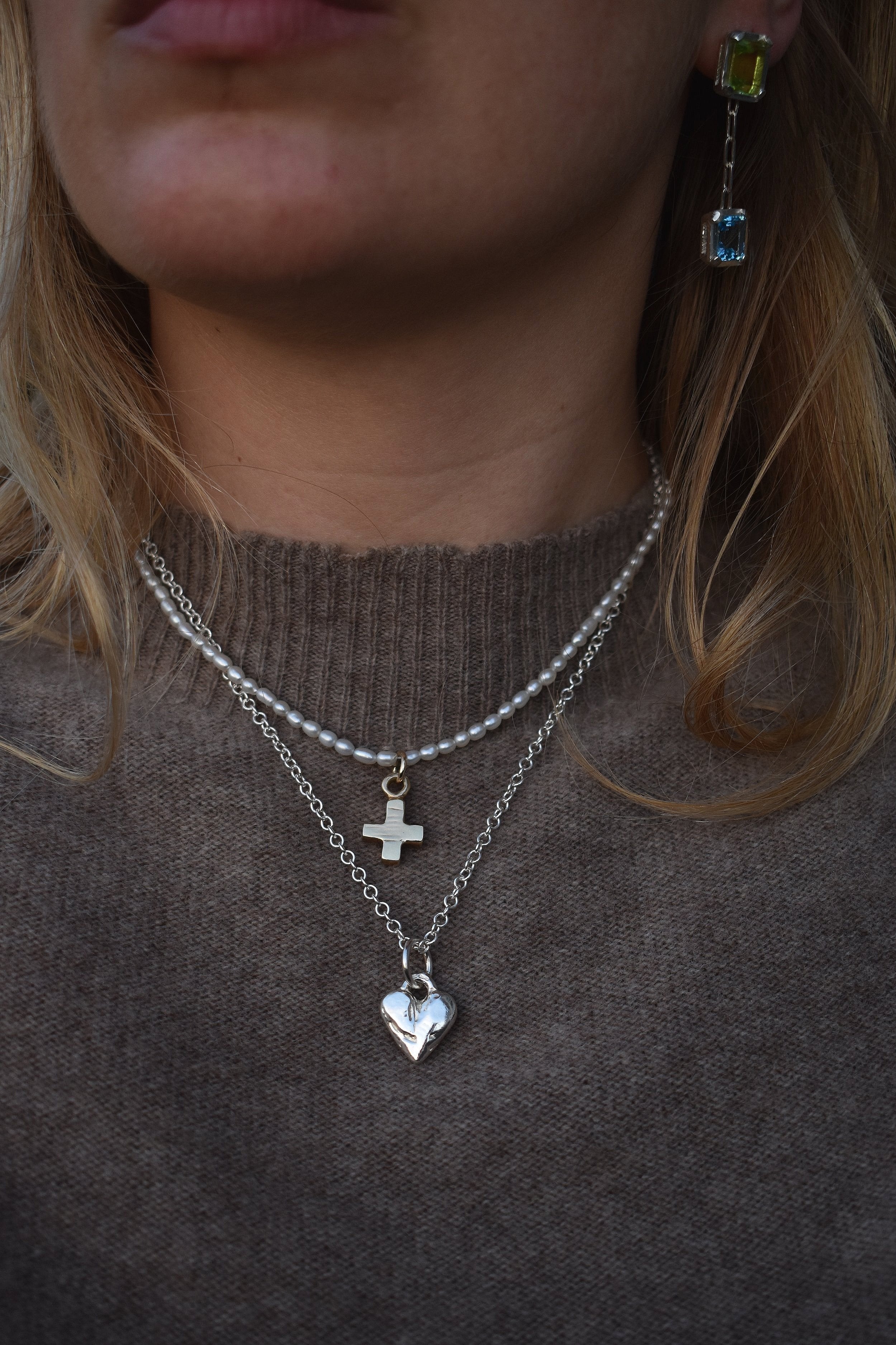 Classic love heart necklace in silver. Luxury big chunky heart-shaped silver chain. Signature heart a timeless classic that goes with any style ladies statement heart shaped jewellery tiffany heart necklace