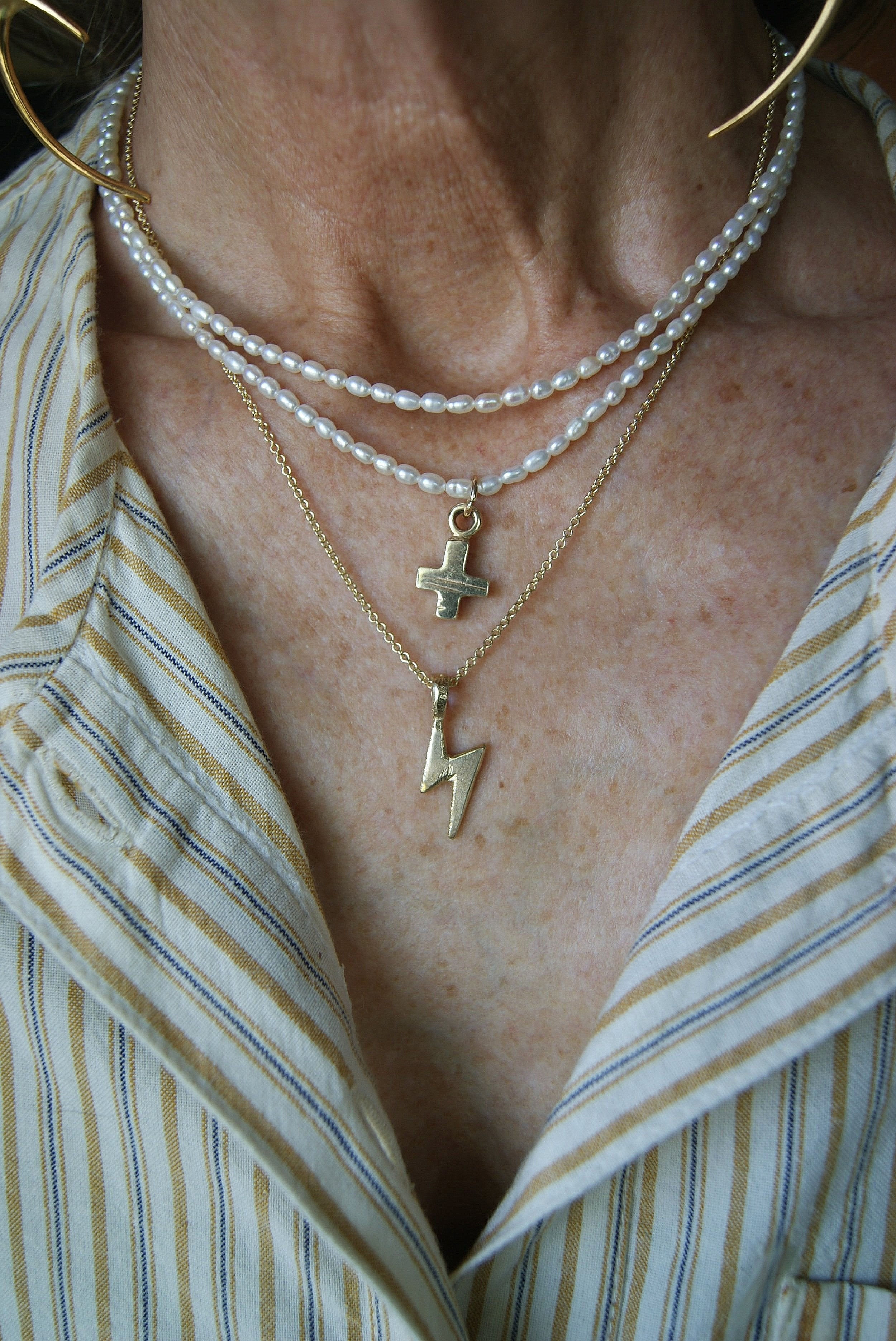 Freshwater pearl necklace Rice shaped fresh water pearl hand strung necklace. Strung on natural silk pearl beads pearl necklace beach style beaded necklace boho necklace gold pearls tiffany style necklace charm necklace pearl hoops pearl ring