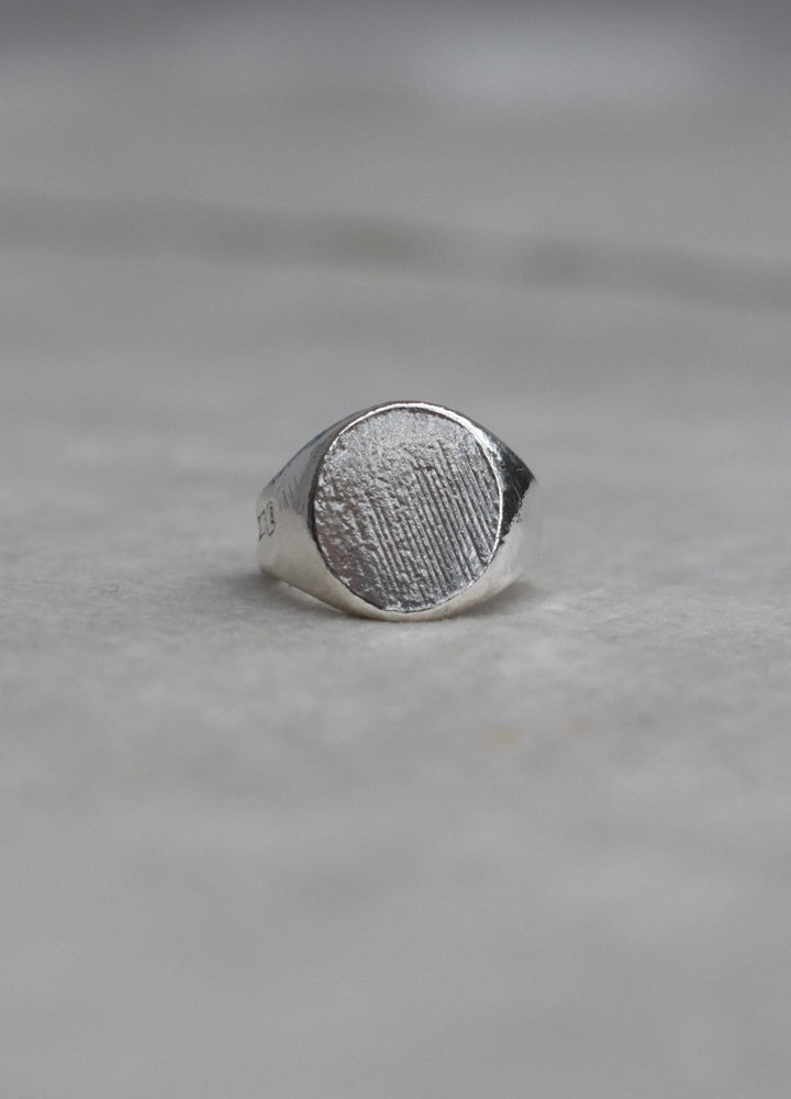 Solid silver hand carved round signet ring. Available to order in 9ct gold or custom sizes. All pieces are handmade to order. Please allow 10 – 15 days for dispatch.
Men's small signet ring round silver gold ring men's signet small
women's small round signet ring men's wedding ring
