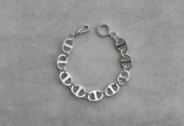 Thick solid silver chunky links egg shape links hand sculpted silver chain bracelet bangle silver clasp. thick heavy silver cuff bangle round stack bangle personalised hand made bangle bracelet. chain bracelet thick links hermes style bracelet charm bracelet.